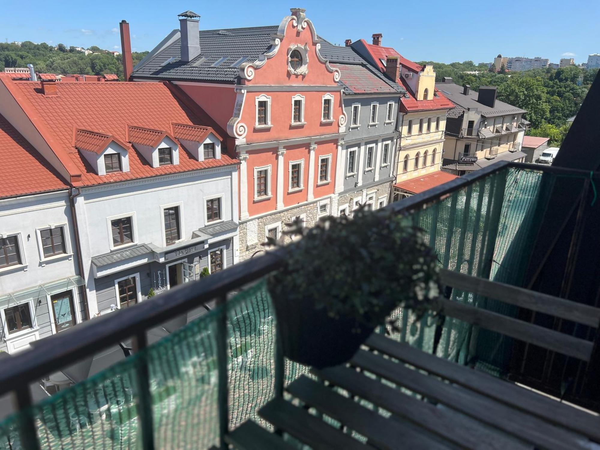 «Гори́Ще На Площі Польський Ринок» Apartment Kamianets Podilskyi Bagian luar foto